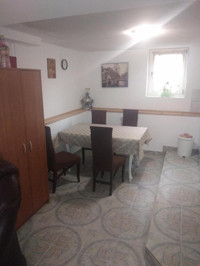 Goksi Apartment Subotica Bagian luar foto