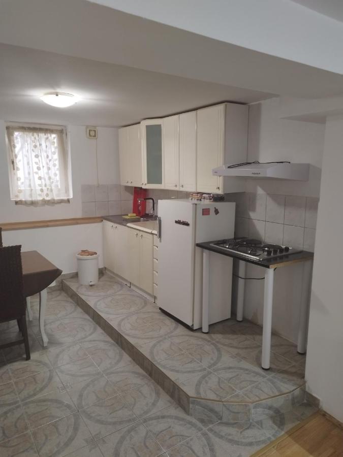 Goksi Apartment Subotica Bagian luar foto